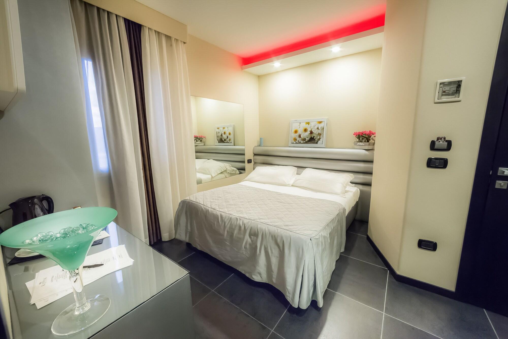 נאפולי Kleopatra Design Hotel מראה חיצוני תמונה