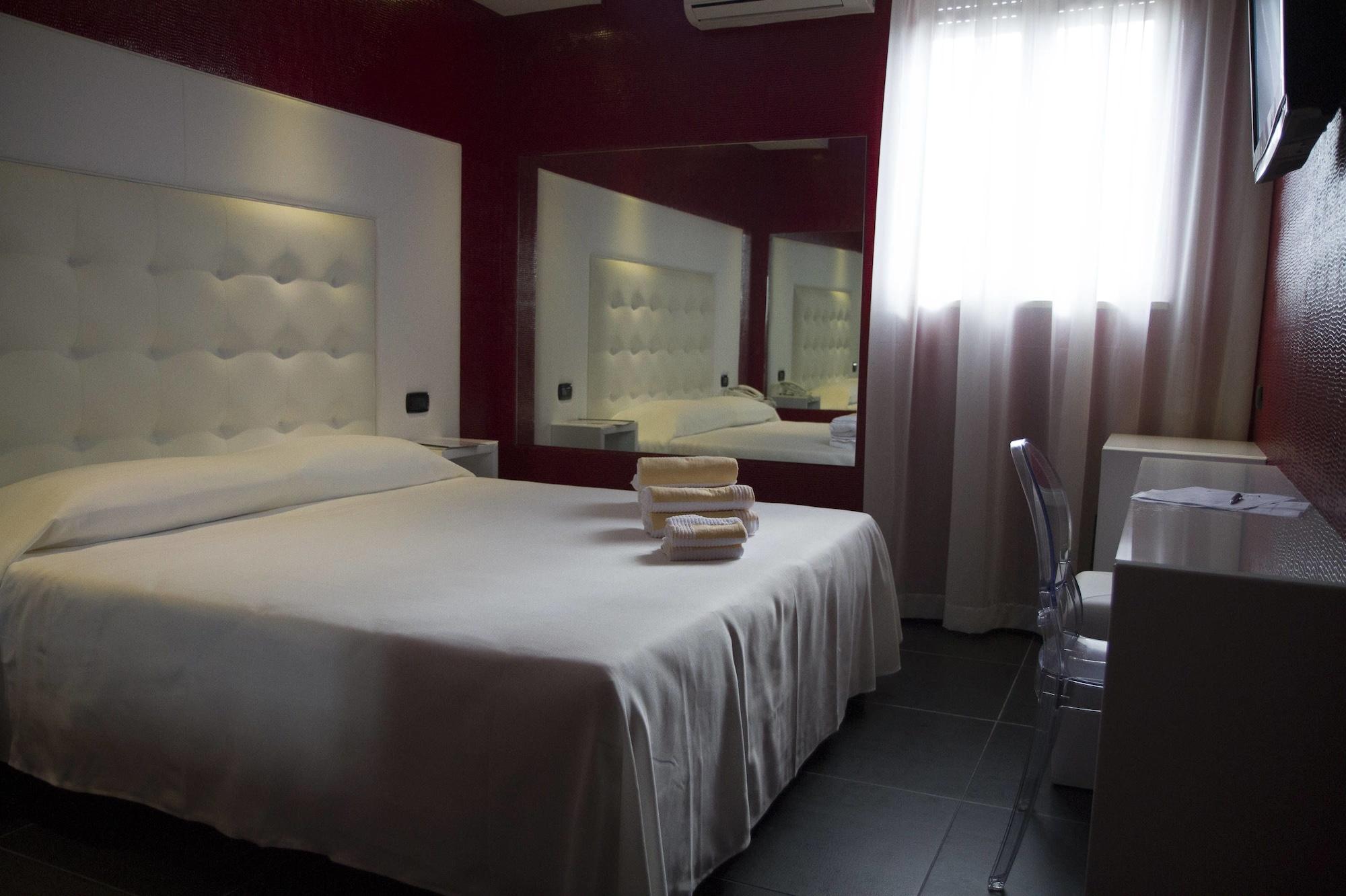 נאפולי Kleopatra Design Hotel מראה חיצוני תמונה