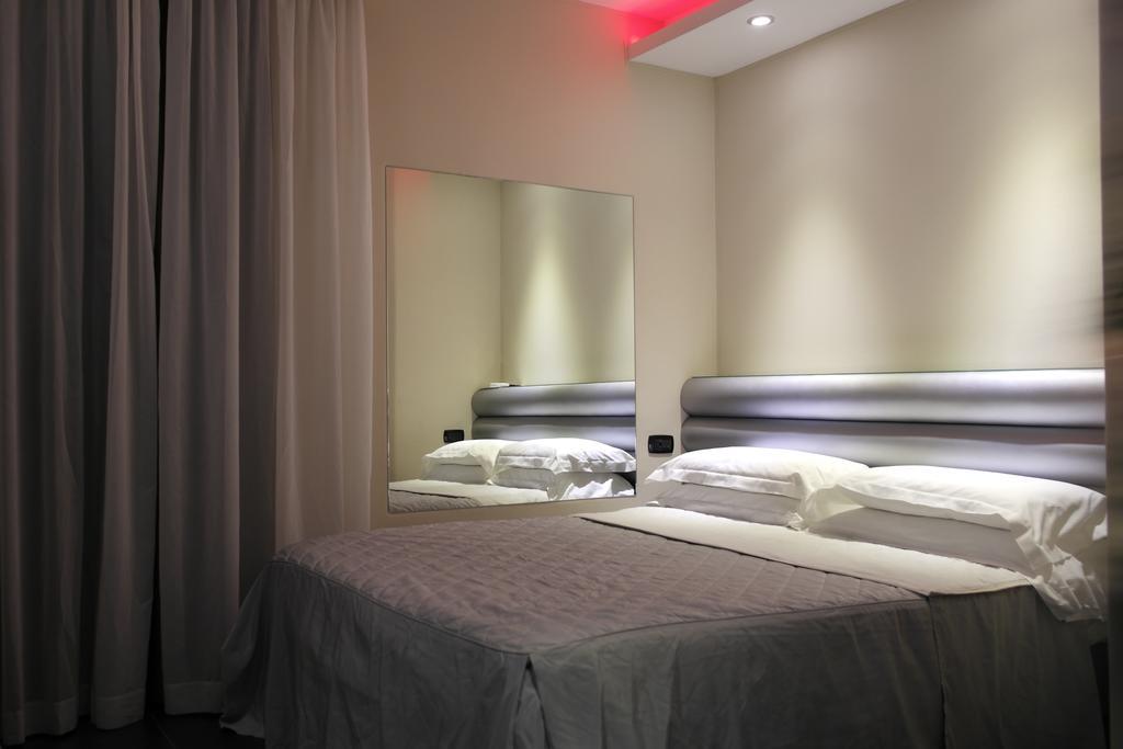 נאפולי Kleopatra Design Hotel מראה חיצוני תמונה