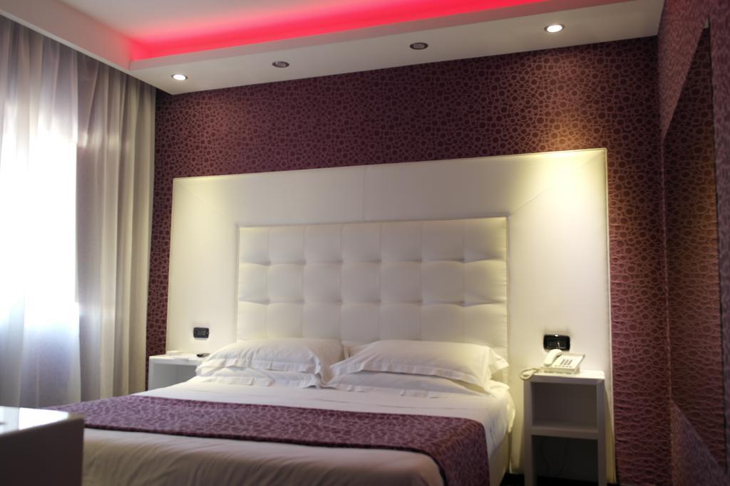 נאפולי Kleopatra Design Hotel מראה חיצוני תמונה