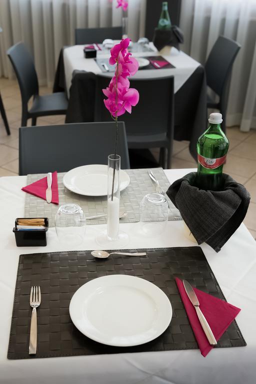 נאפולי Kleopatra Design Hotel מראה חיצוני תמונה