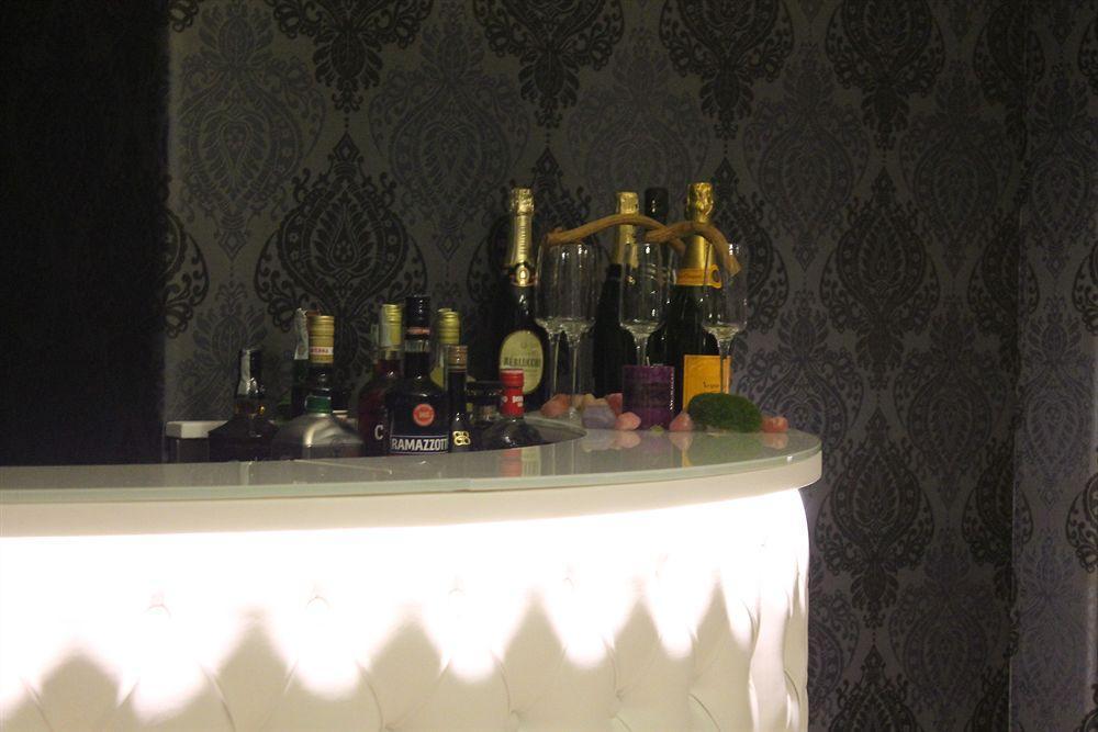 נאפולי Kleopatra Design Hotel מראה חיצוני תמונה