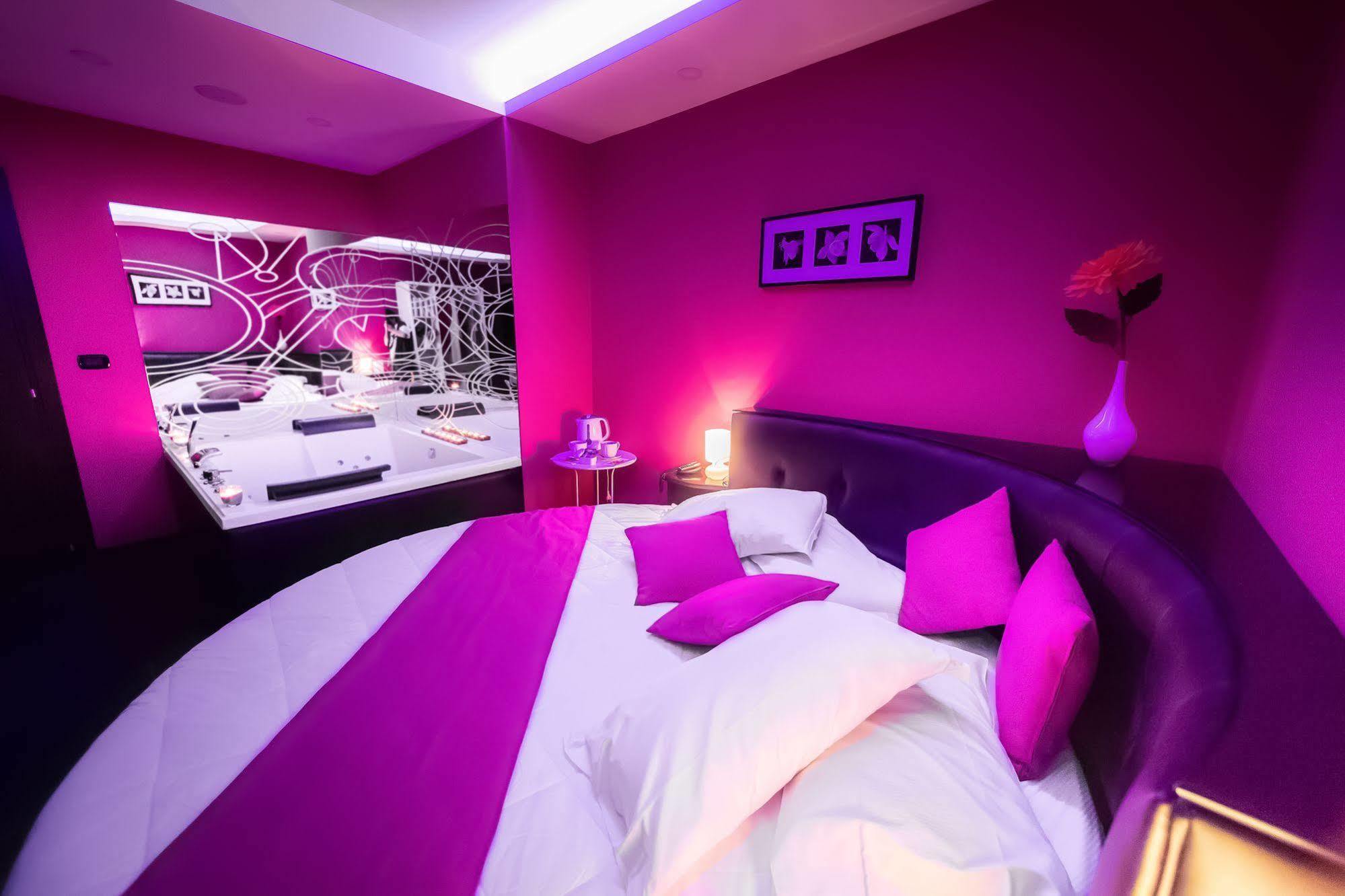נאפולי Kleopatra Design Hotel מראה חיצוני תמונה